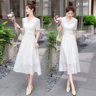 裙子修身 2025年春夏法式 收腰气质中长款 时尚 仙气 连衣裙女过膝新款