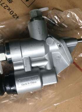 【4988748】东风康明斯6CT发动机柱塞式输油泵C3960318/3415699