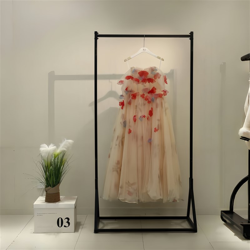 白色婚纱展示架落地礼服陈列货架秀禾挂衣架加厚汉服挂杆头纱架子