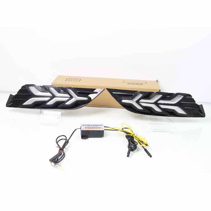 适用于18款新帝豪日行灯 18帝豪改装LED日间行车灯流光转向雾