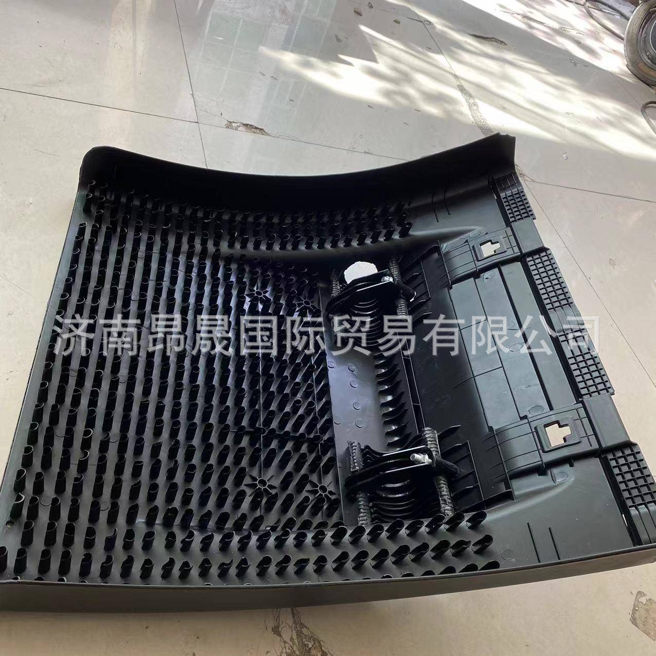 WG9925955056 一体式后桥后轮罩 重汽HOWO T7H 汕德卡C7H C9H配件