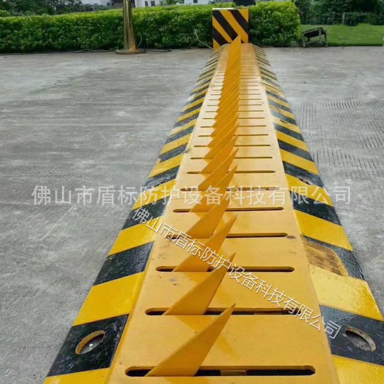 盾标防护地面安装防撞拦截器 道路智能遥控升降防撞装置 带警示灯