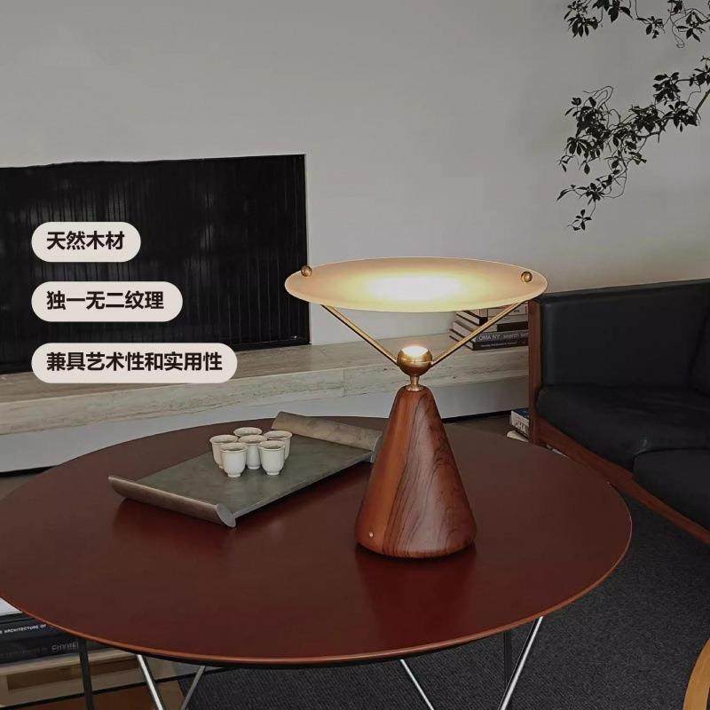 创意复古充电款小台灯360°旋转 充储一体触控开关无极调光