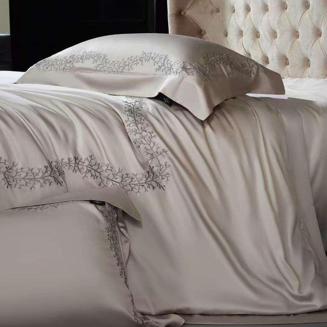轻奢风超细旦天丝棉四件套简约刺绣柔软亲肤裸睡床单被套四季床品