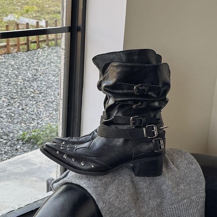 2025超火短靴尖头粗跟开春铆钉堆堆靴v口西部牛仔马丁靴女英伦风