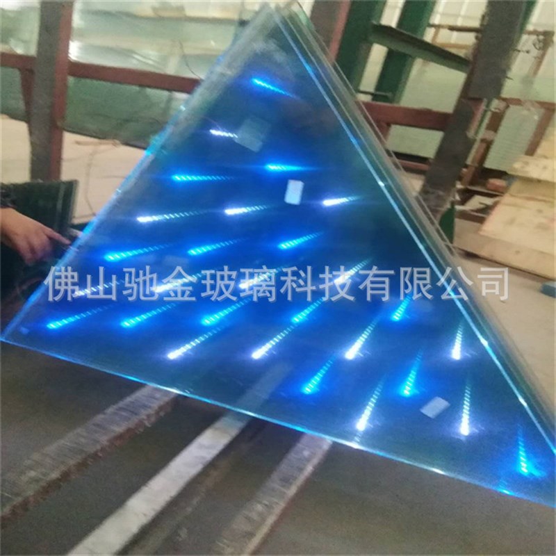 厂家加工LED发光玻璃矩形列阵灯珠发光玻璃异形门头led发光玻璃