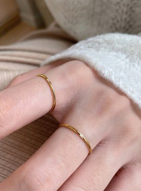 超细钛钢不掉色金色m精致戒指时尚简约素圈冷淡风装饰食指戒可叠