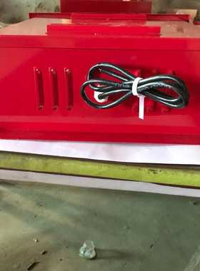 350mm太阳能车挡表示器 土挡表示器 轨道LED红色发光防墙信号灯