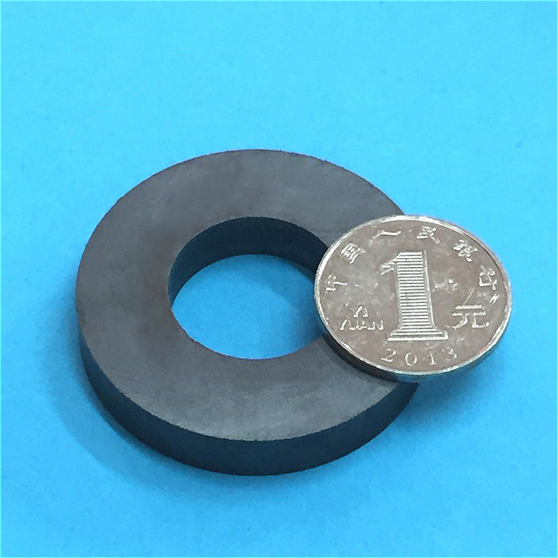 普磁铁直径45X8带孔22mm 圆形磁环强吸铁石黑色普通磁铁一件=2个