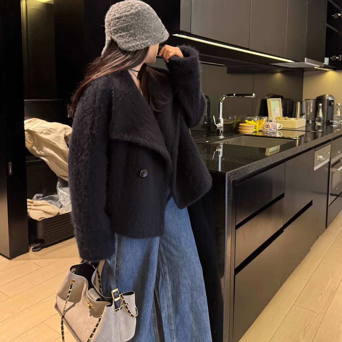 气质冬季新款大翻领山羊绒拉毛女