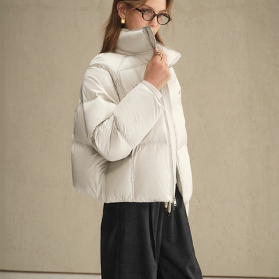 高级感新款保暖羽绒服外套时髦