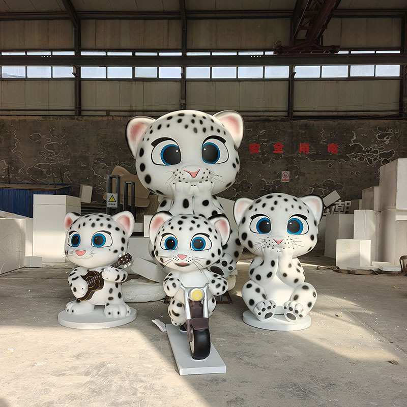 大型网红玻璃钢卡通豹子动物雕塑户外公园景区售楼部商场美陈摆件