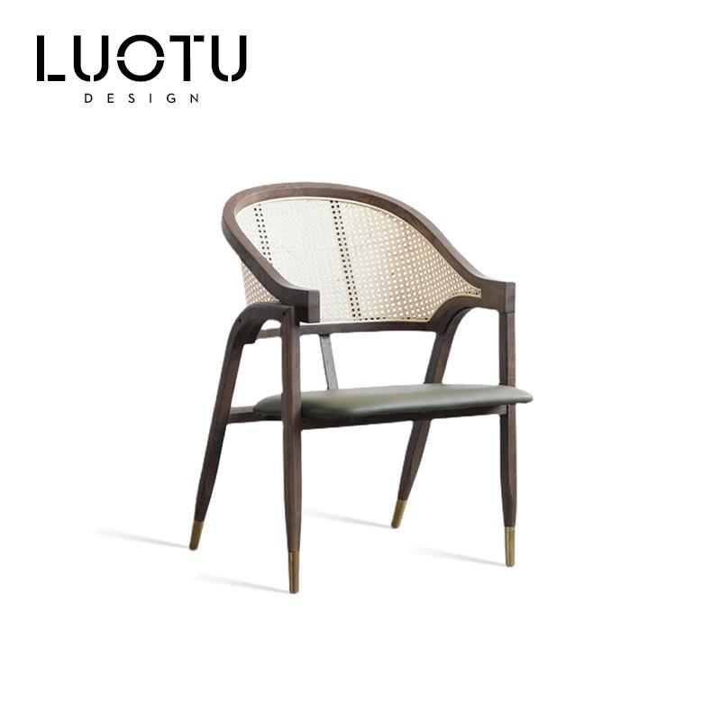 北欧日式实木餐椅餐厅藤编扶手椅子复古白蜡木靠背餐椅轻奢休闲椅