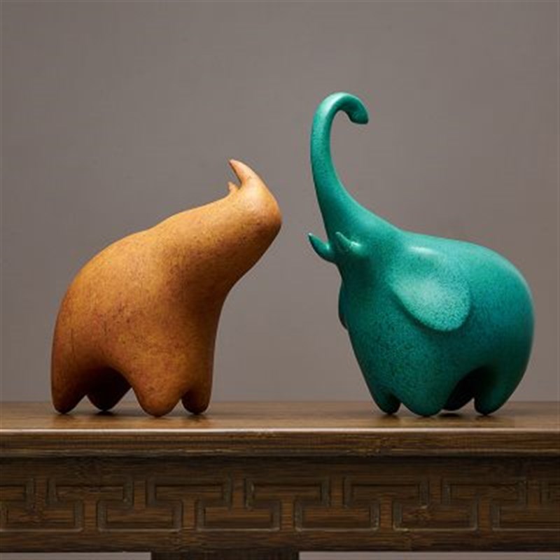 现代简约牛摆件高级感客厅玄关酒柜工艺品艺术样板房装饰轻奢高档