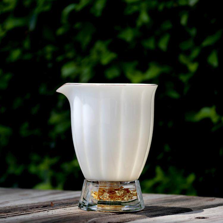 高档羊脂玉金箔水晶莲心茶海白瓷手抓公道杯玻璃公杯陶瓷分茶器