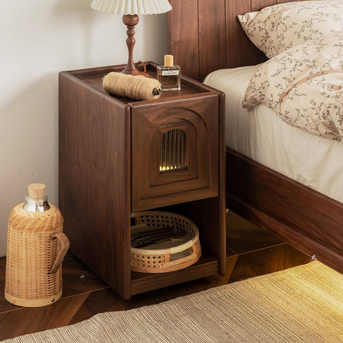 复古超窄床头柜卧室小型现代简约黑胡桃木收纳柜实木客厅沙发边柜