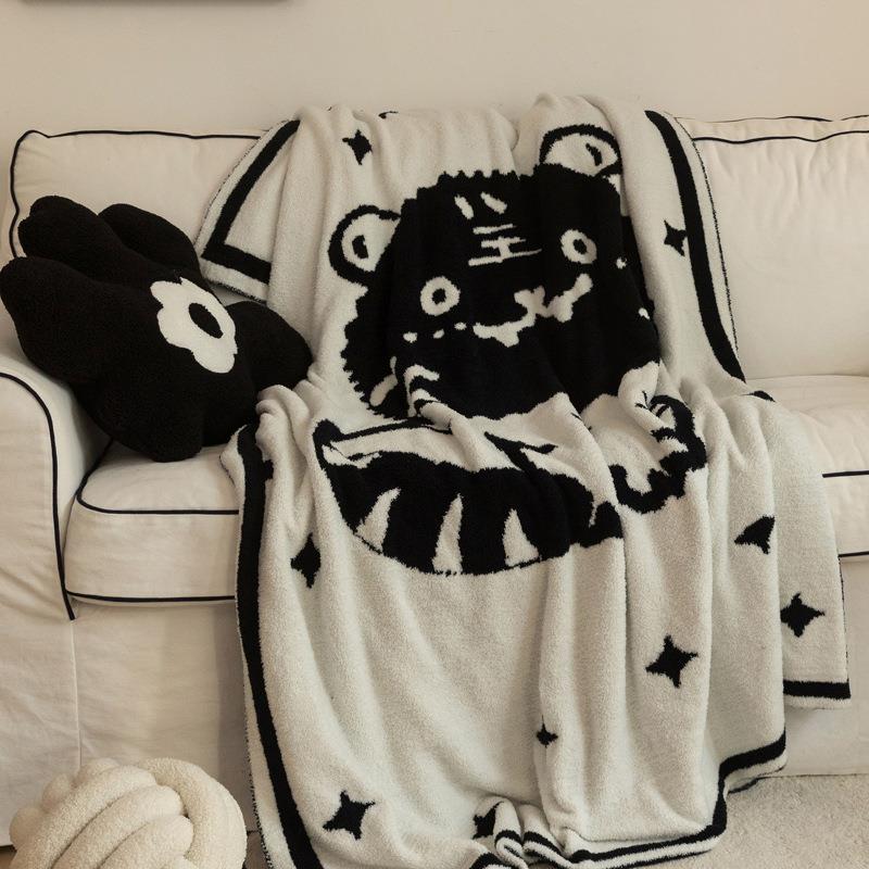 裕途纺织双面大呆虎半边绒针织沙发毯子抱枕办公室午休毯色织