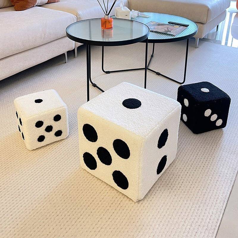 创意骰子客厅落地摆件沙发旁边网红小坐凳门口软装家居好物装饰品