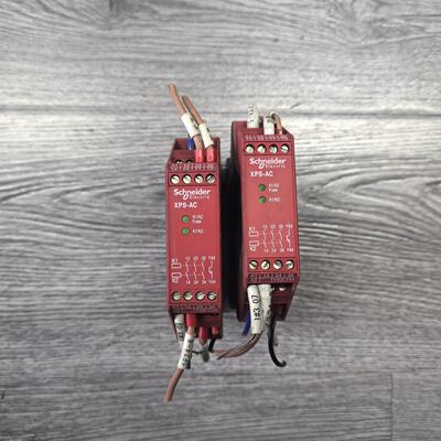 议价Safety Relay Xpsac5121 Functions Properly  Los Quite Goo