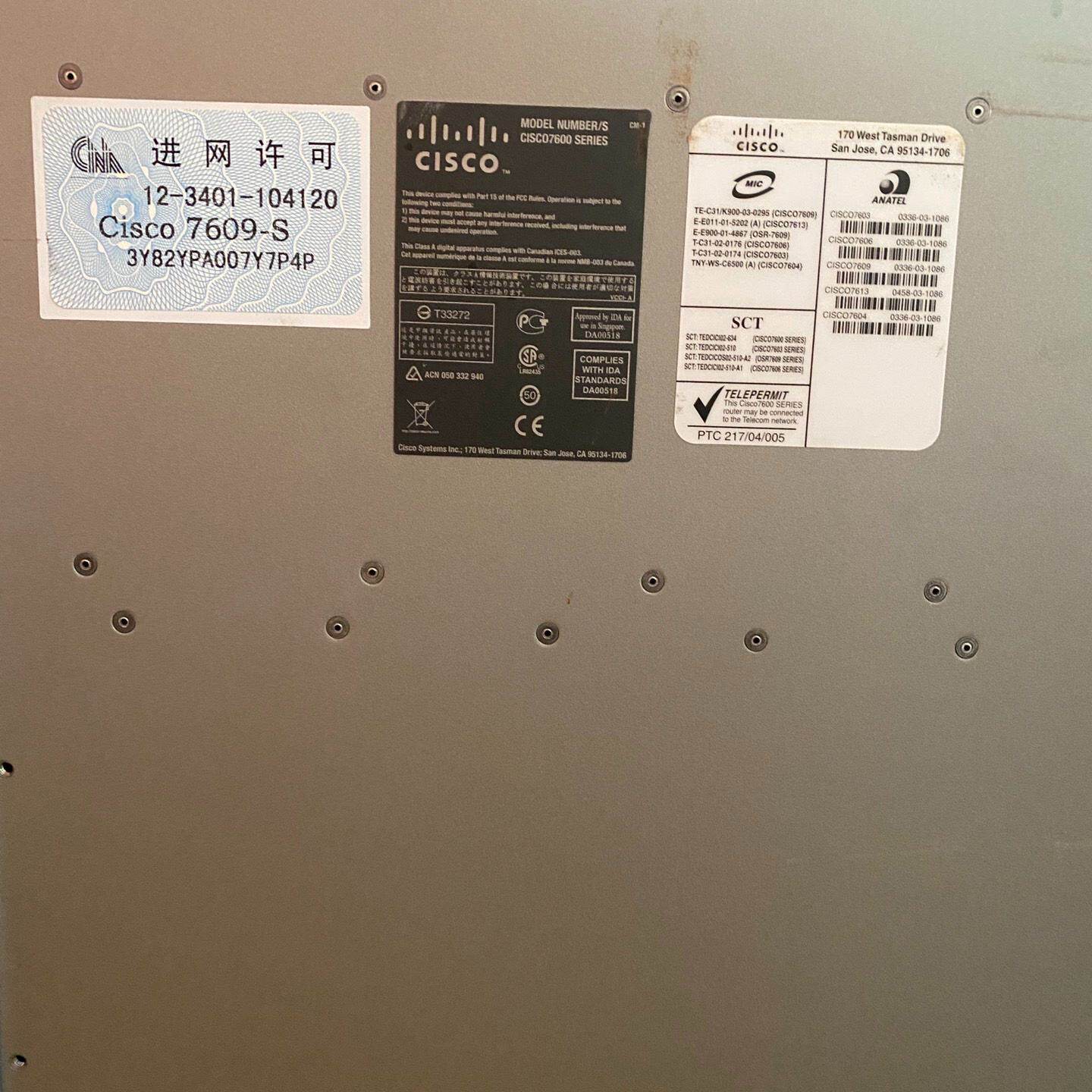 思科7609-S核心路由器机箱，实物拍摄，外观成色如图，保养--议价