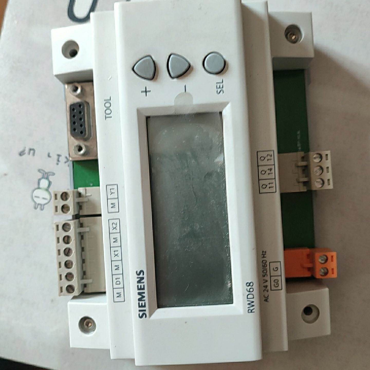 西门子温度控制器 型号RWD68,一组模拟量输入--议价商品