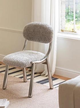 小羊肖恩椅家用餐椅简约休闲北欧靠背黑色金属椅子北欧靠背化妆凳