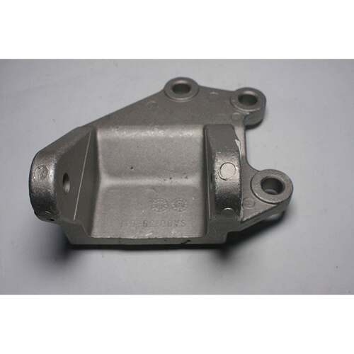 SA00-39-011F适用于马自达S3/S7机脚胶支架后MT