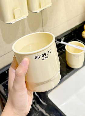 牙刷置物架免打孔漱口杯刷牙杯情侣卫生间壁挂式架子电动牙刷挂架