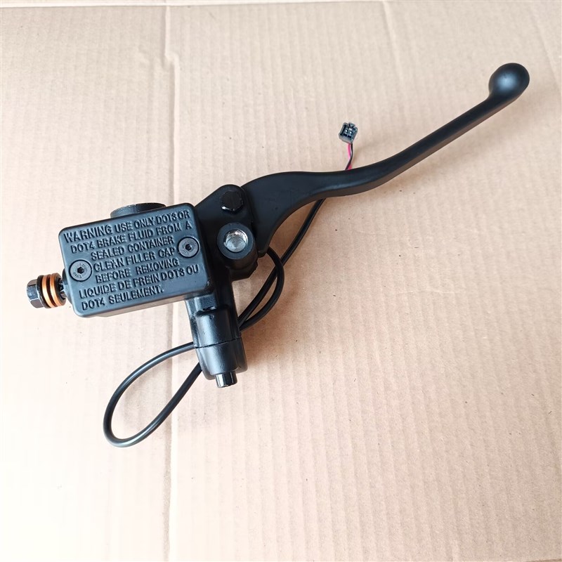 极核AE4电动车刹车上泵AE4se/EZ3i/AE4i 碟刹制Z动泵左右上泵