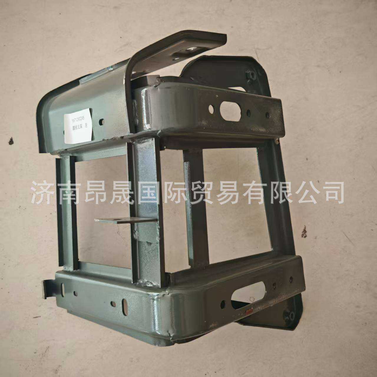 跨境重汽HOWO 汕德卡 豪瀚高位脚踏板左骨架总成WG16712