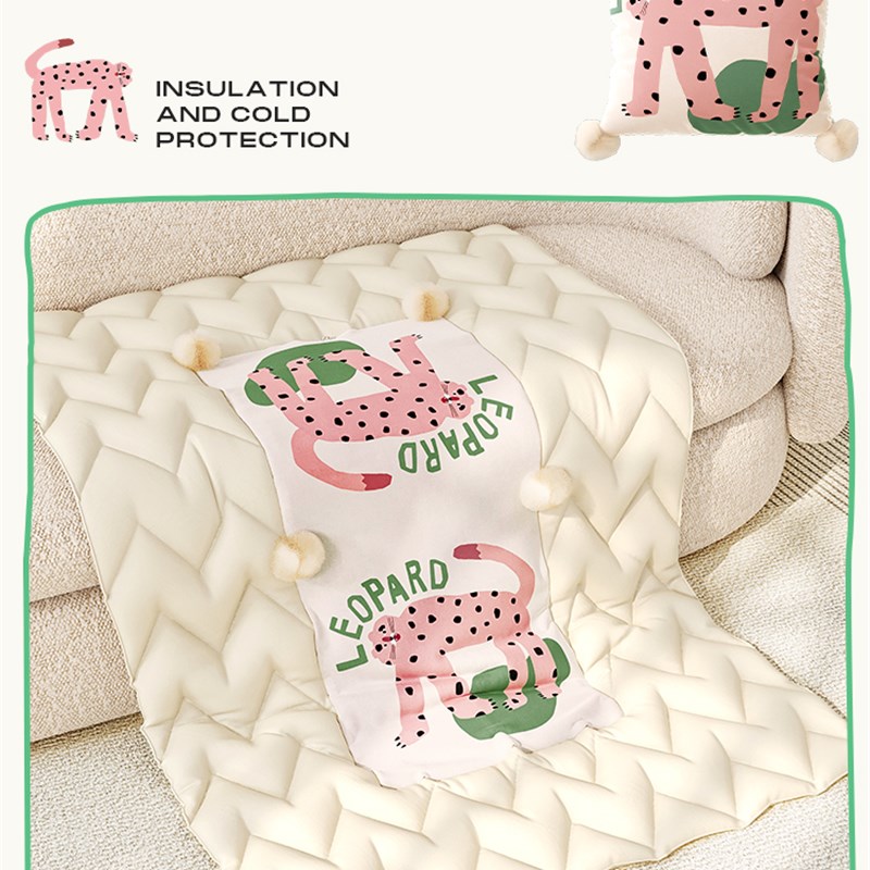 多巴胺卡通抱枕被二合一两用夏季车载折叠K毯子办公室午睡空调被