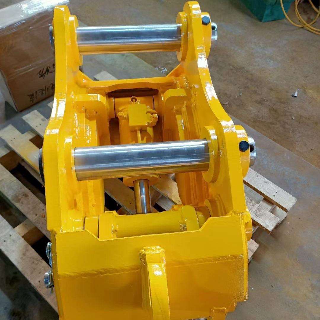 供应各种挖掘机液压快换器 属具快换连接器 松土器 多齿耙