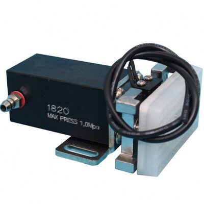 气缸15/18机械手J元件200C抱具+检知体M夹片R缸抱具1810方气动型