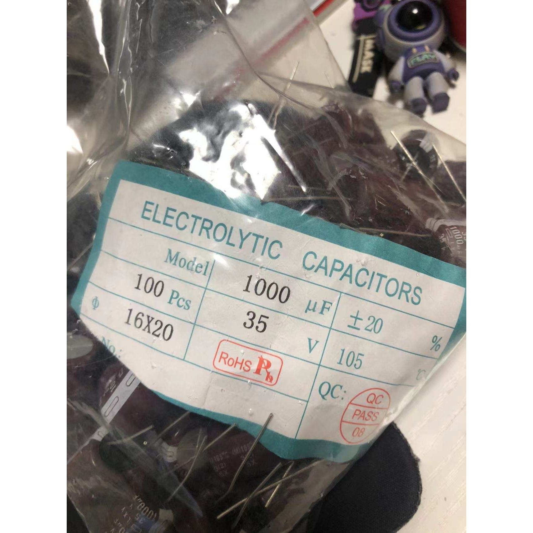 35V1000UF 1000UF35V直插铝电解电容尺寸 ：16x20mm 1包250只40元