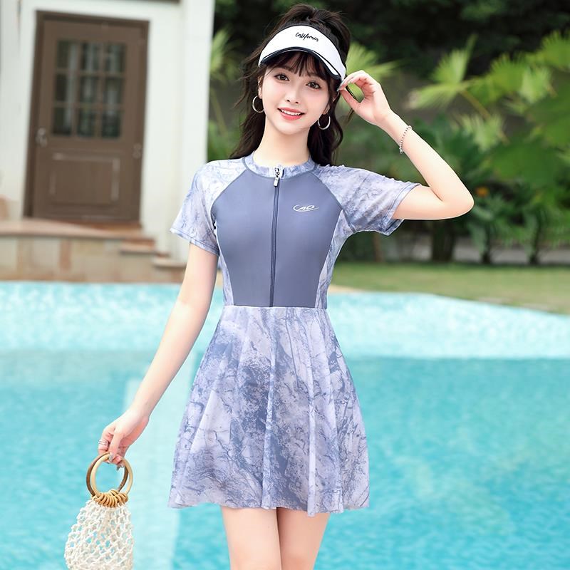 游泳衣女大码200斤连体游泳衣2025新款微胖MM显瘦遮肉泡温泉泳装