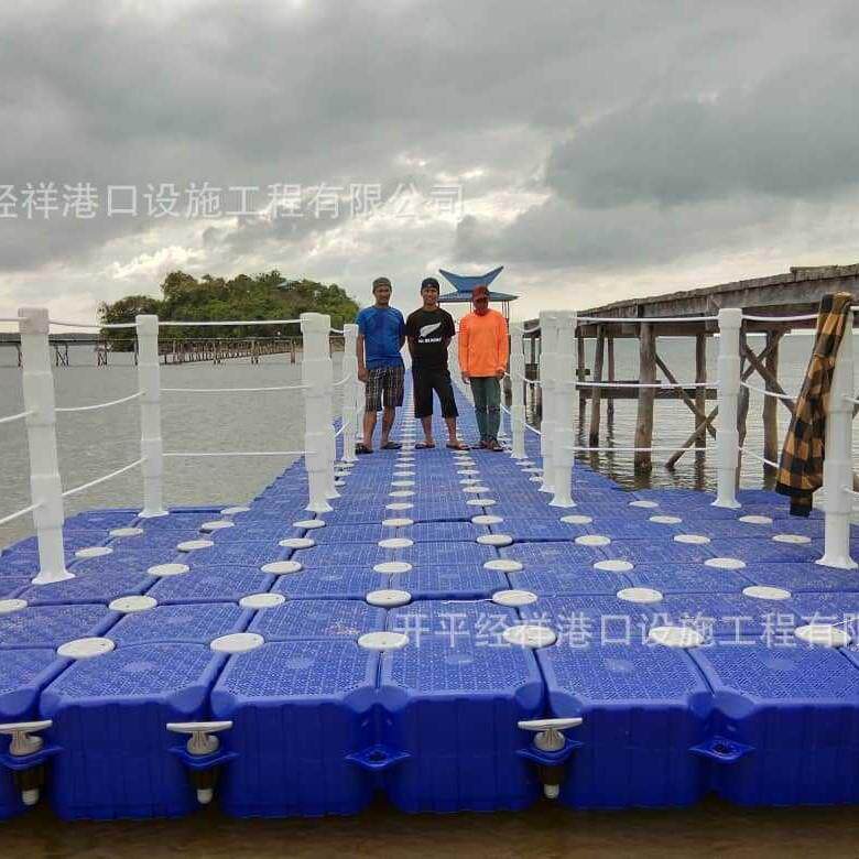 船型浮筒水上平台搭建浮桥平台游艇码头水上游泳池浮筒生产厂家