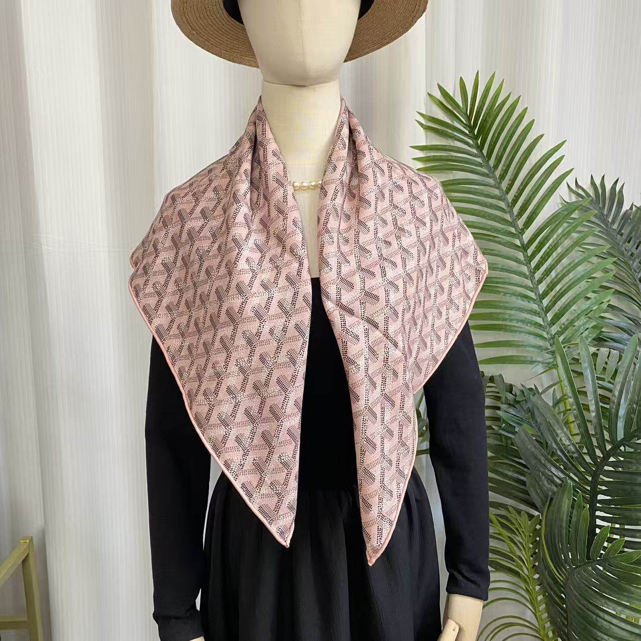 桑蚕丝羊毛【粉海鸥】86丝毛方巾双面同色温柔减龄秋冬丝巾Q712