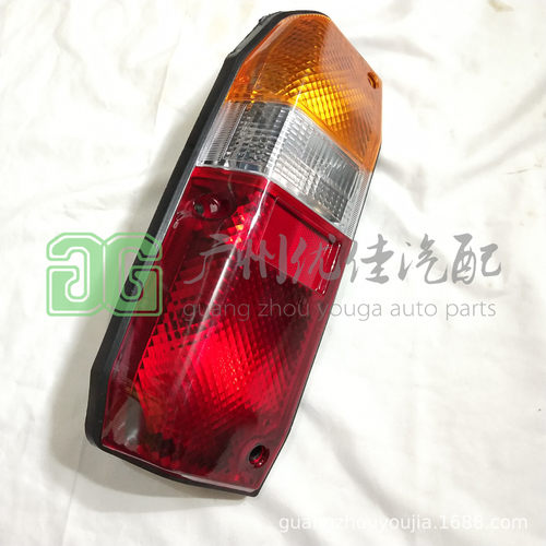 适用于丰田LAND CRUISER HZJ79窄体竖款尾灯81551-90K09