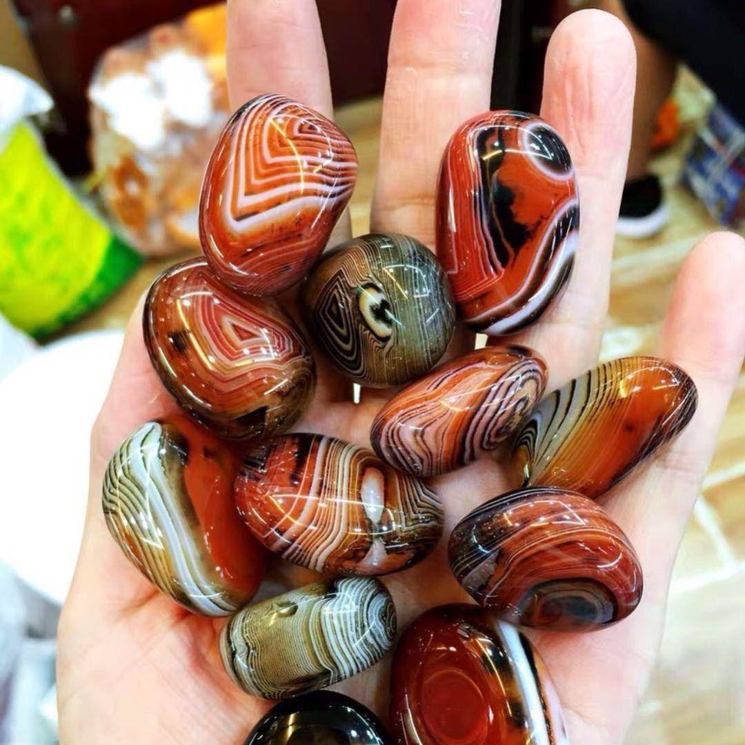 精品缠丝鱼缸彩石精品石把玩件玛瑙雨花石缠丝玛瑙天然原石鹅卵石