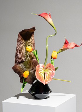 现代轻奢仿真花艺绿植简约插花器营销中心洽谈桌面高级感软装摆件