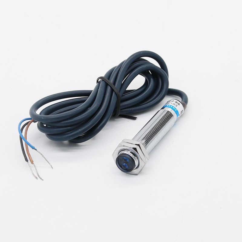 沪工集团E3F1-DS5C4 B2 P1 P2 PNP 光电开关m12传感器三线NPN常开