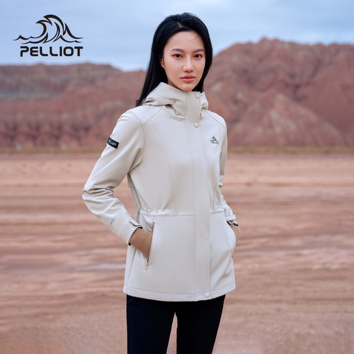 伯希和软壳衣户外休闲衣女款防风防泼水连帽收腰透气加绒单层外套