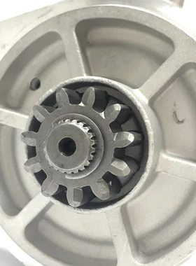 神00挖掘机30起动机马达 826钢10210-8 350800C-J 3 250 超J 820E