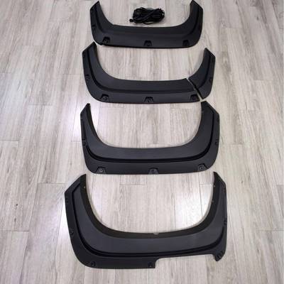 适用2024TritonL200轮眉带钉FenderFlare汽车轮眉改装配件