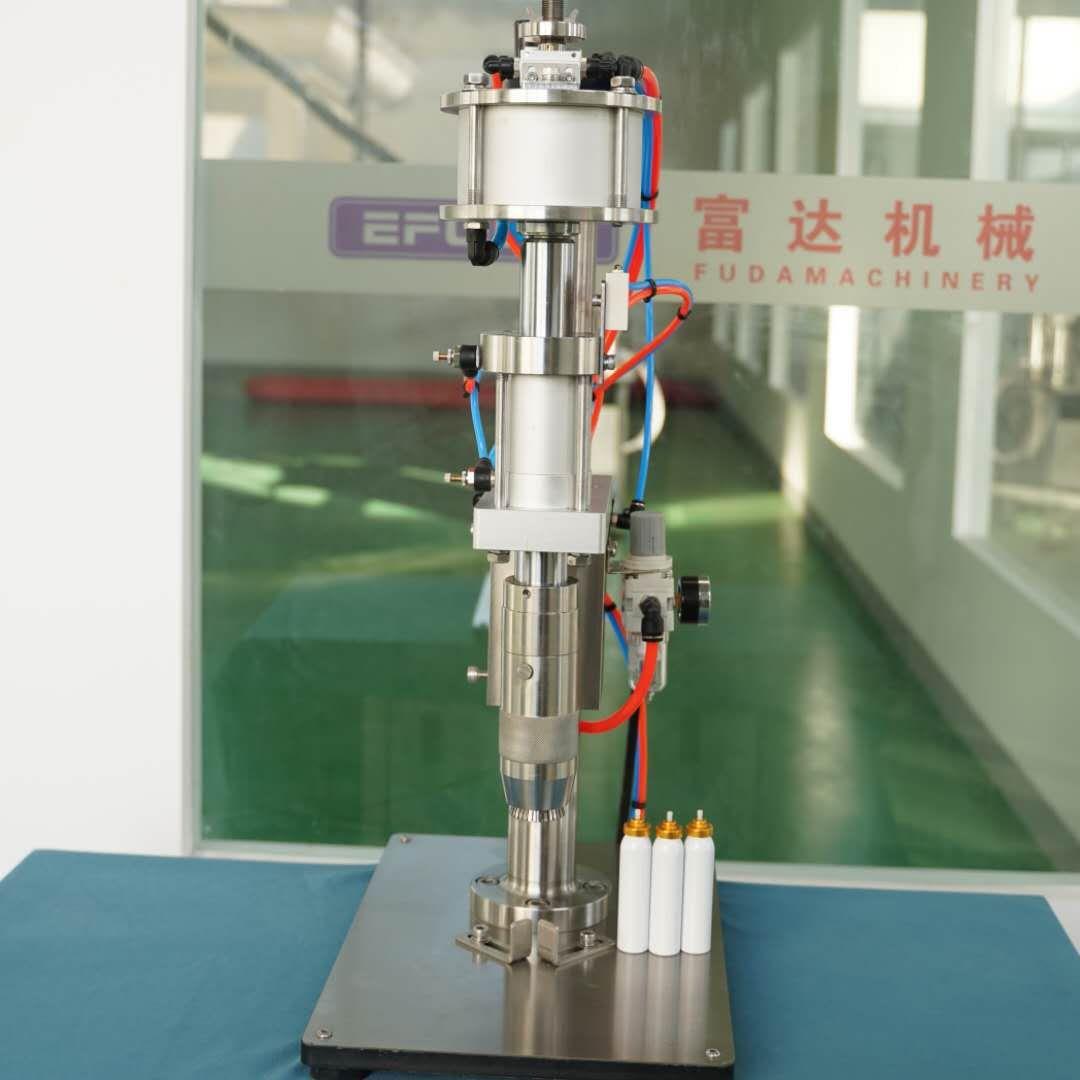 定制304不锈钢气动抓盖轧口机喷雾罐锁口机台板式铝罐抓口机设