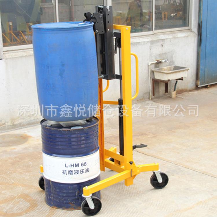 液压油桶堆高车鹰嘴油桶升高搬运车脚踏式手推油桶车