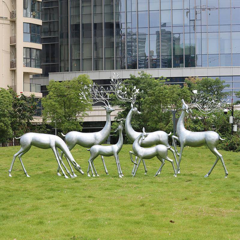 抽象梅花鹿雕塑户外玻璃钢园林景观公园绿地房产小区装饰小品小鹿