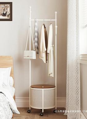 卧室落地衣架小型带脏衣篓奶油风挂衣架带轮可移动衣帽架不占空间