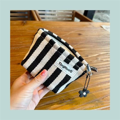 包包里的收纳小包轻便款迷你旅行高端化妆包女姨妈巾包2025新款包