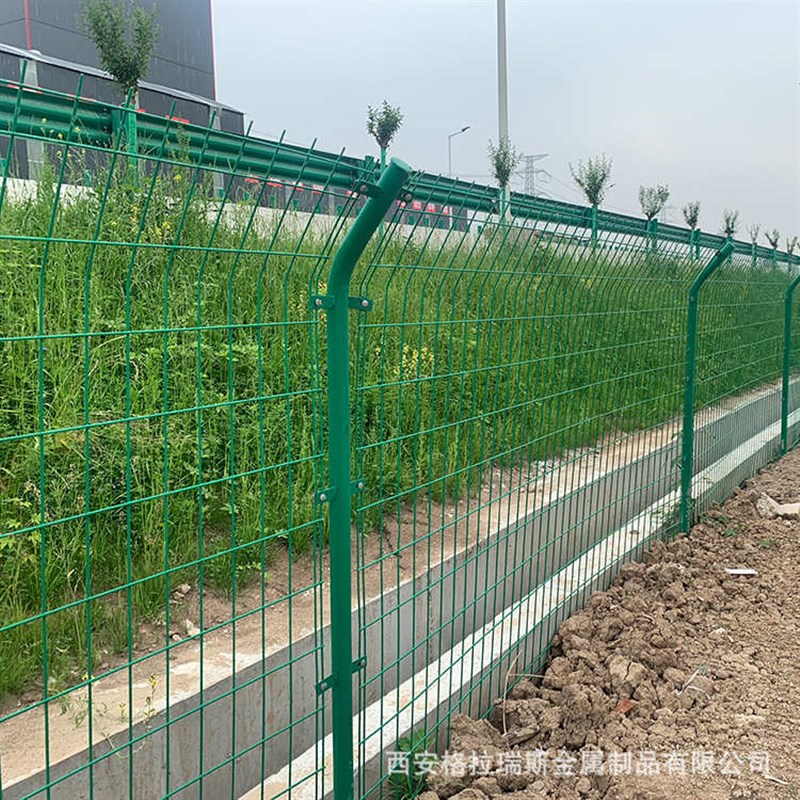 高速公路铁路防护网丝网框架栅栏网养殖护栏双边围栏铁丝网隔离网